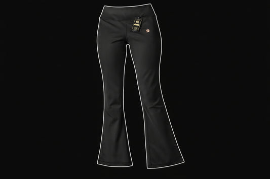 Pantalón negro acampanado