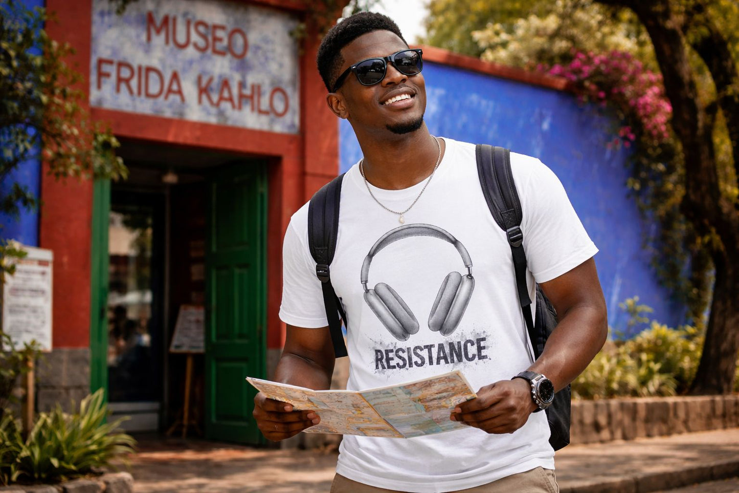 T SHIRT THE MUSIC IS MY BEST FRIEND